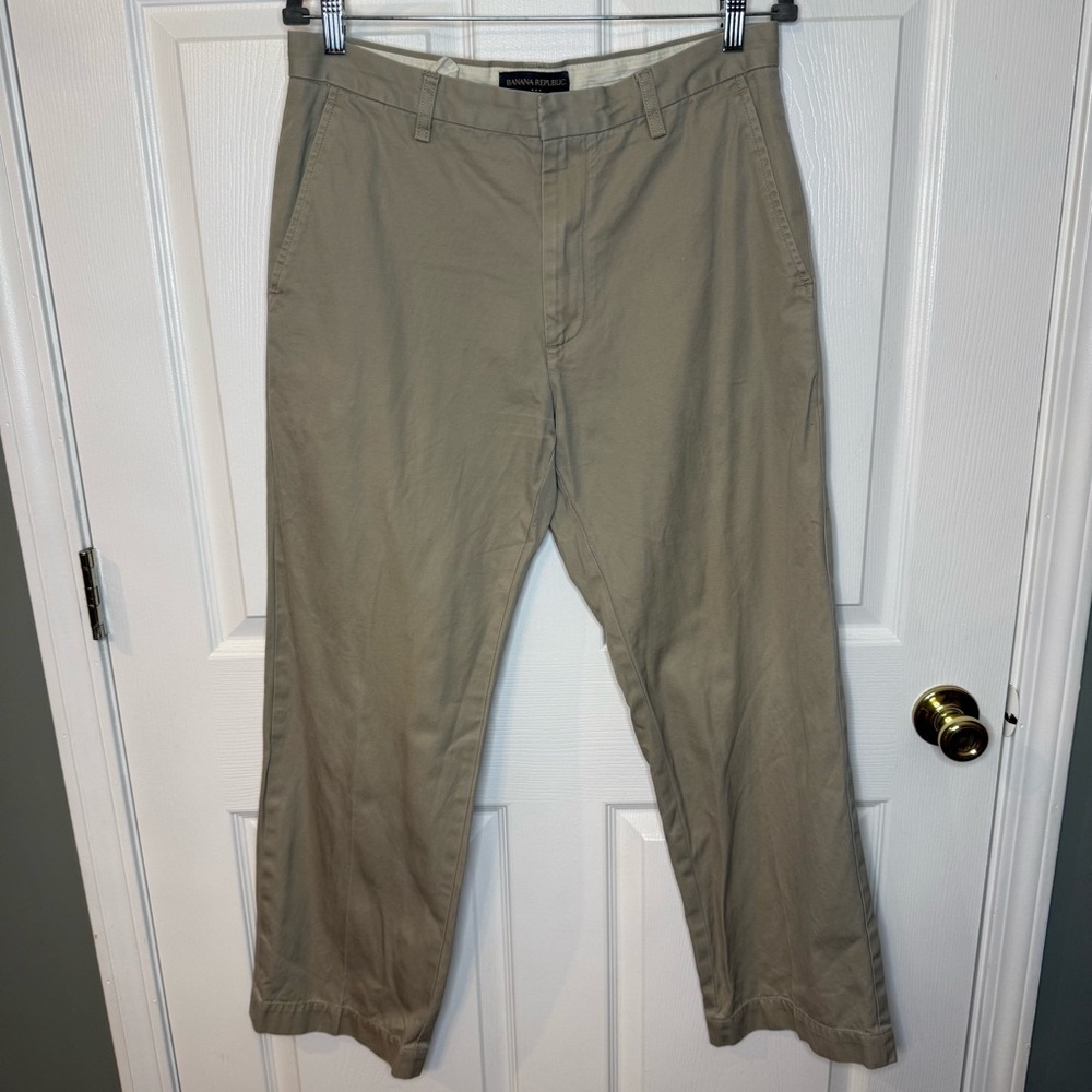 Banana Republic Tan Chinos Versatile 100% Cotton Size 32 Waist 30 Length GUC